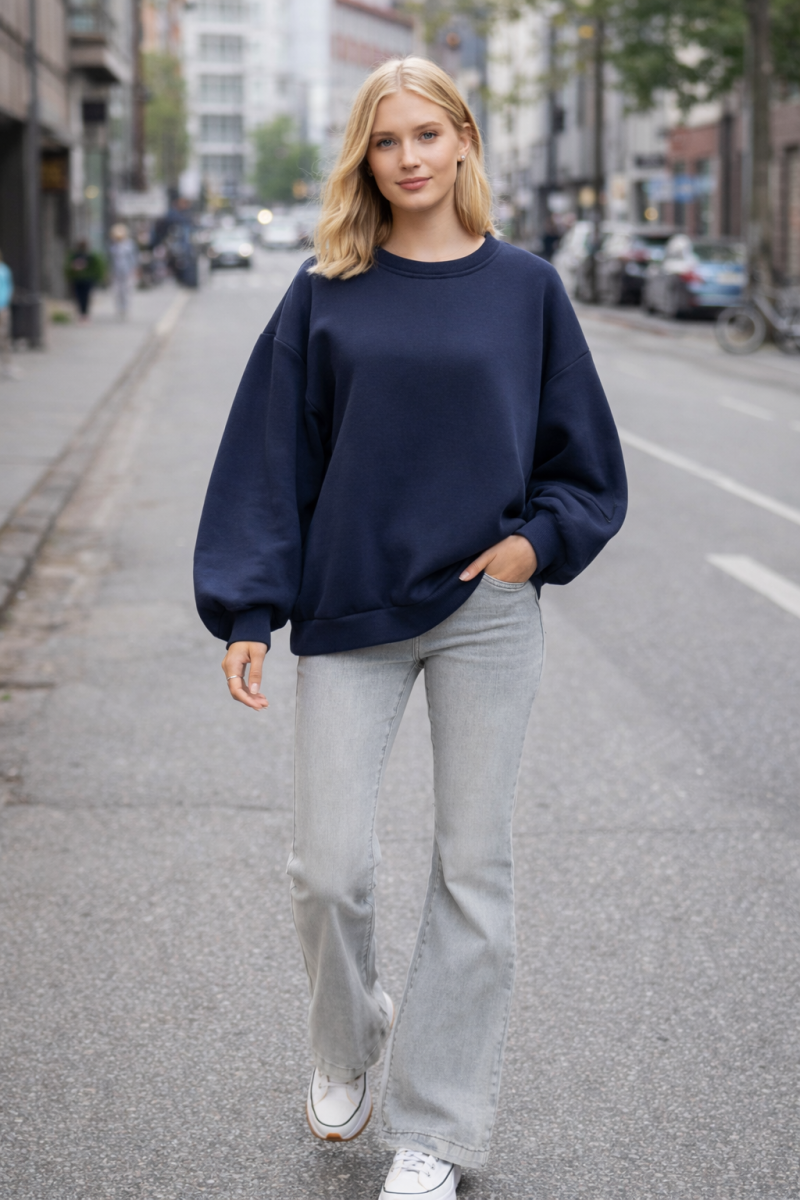 HYLIA TU DONKER BLAUW OVERSIZED SWEATER