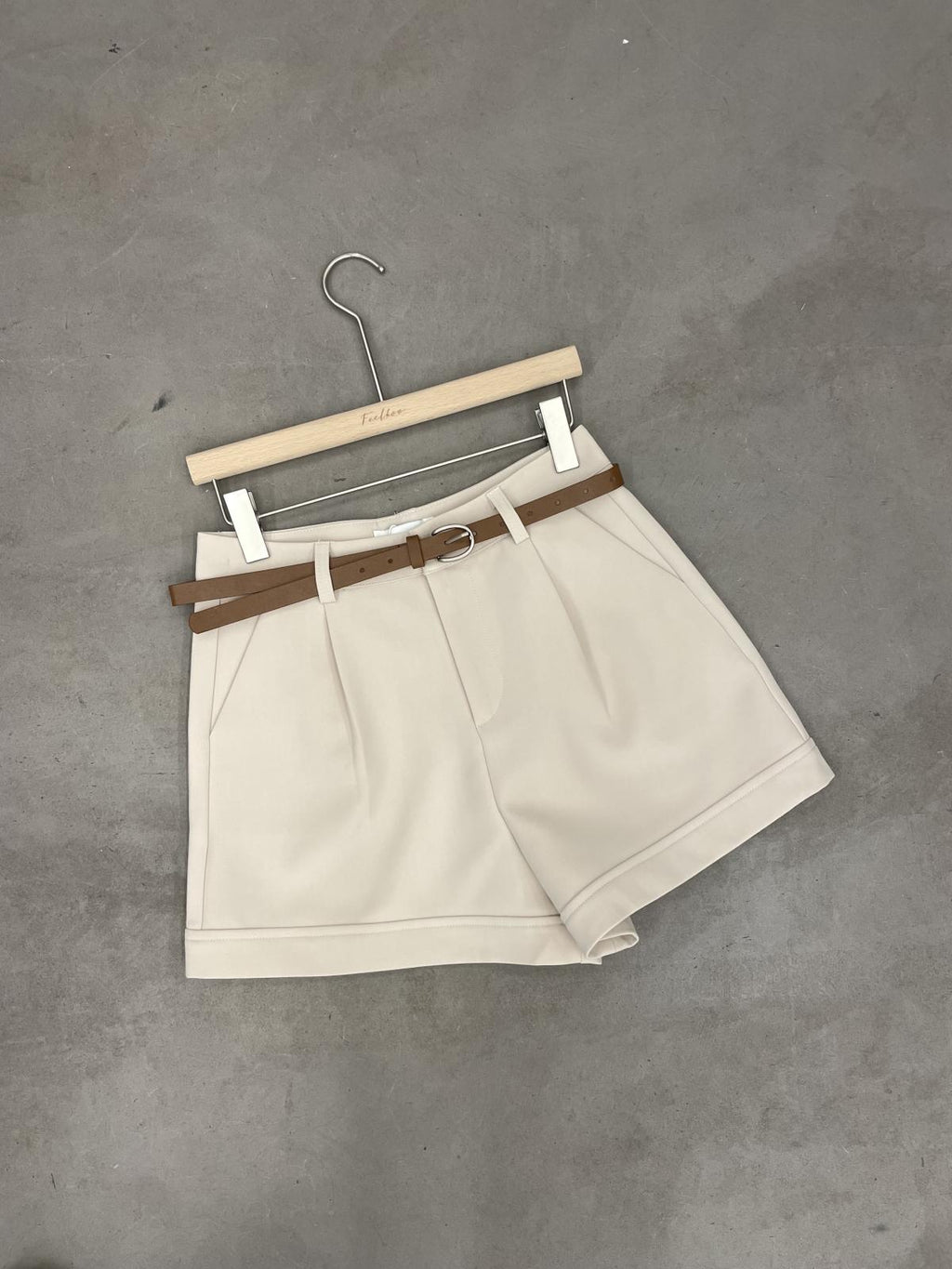 JOLIE SHORT BEIGE