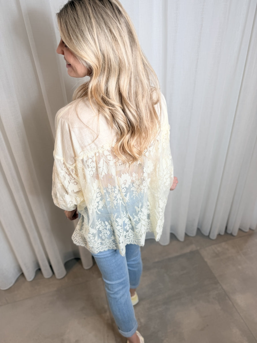 HEDDA TU BLOUSE GEEL MET KANT