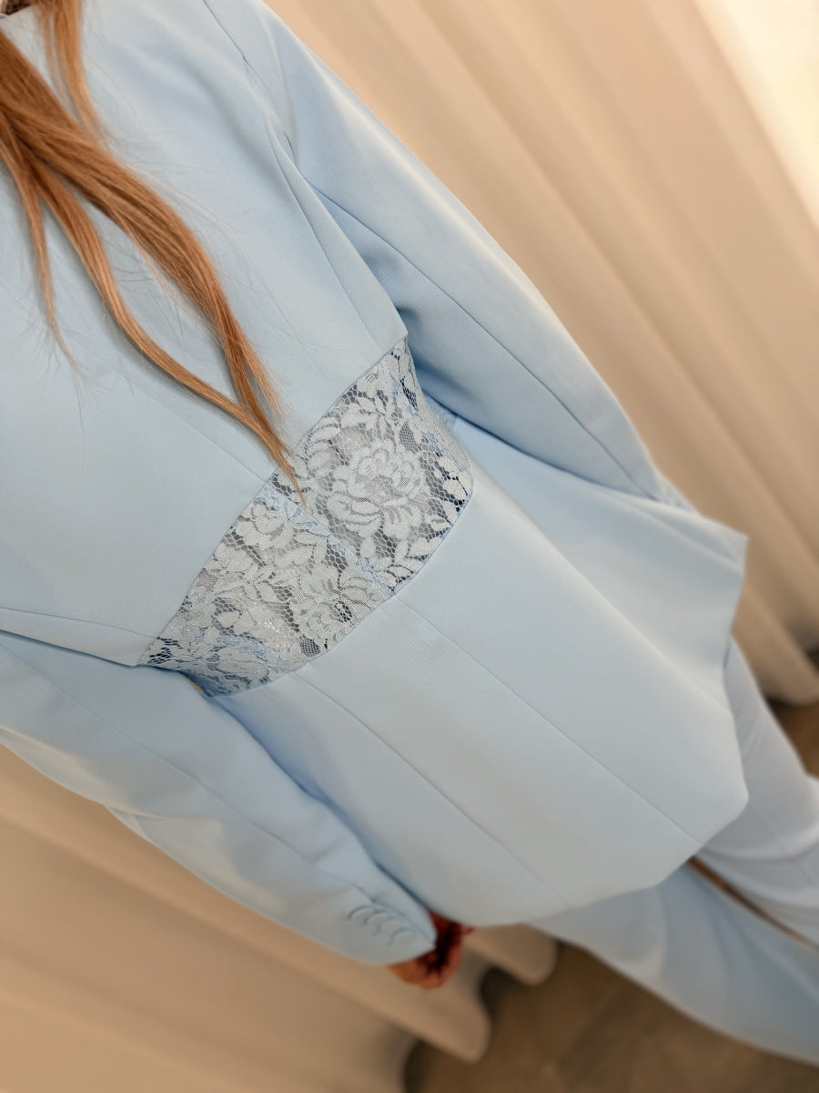 LYZELLE BLAZER LICHT BLAUW