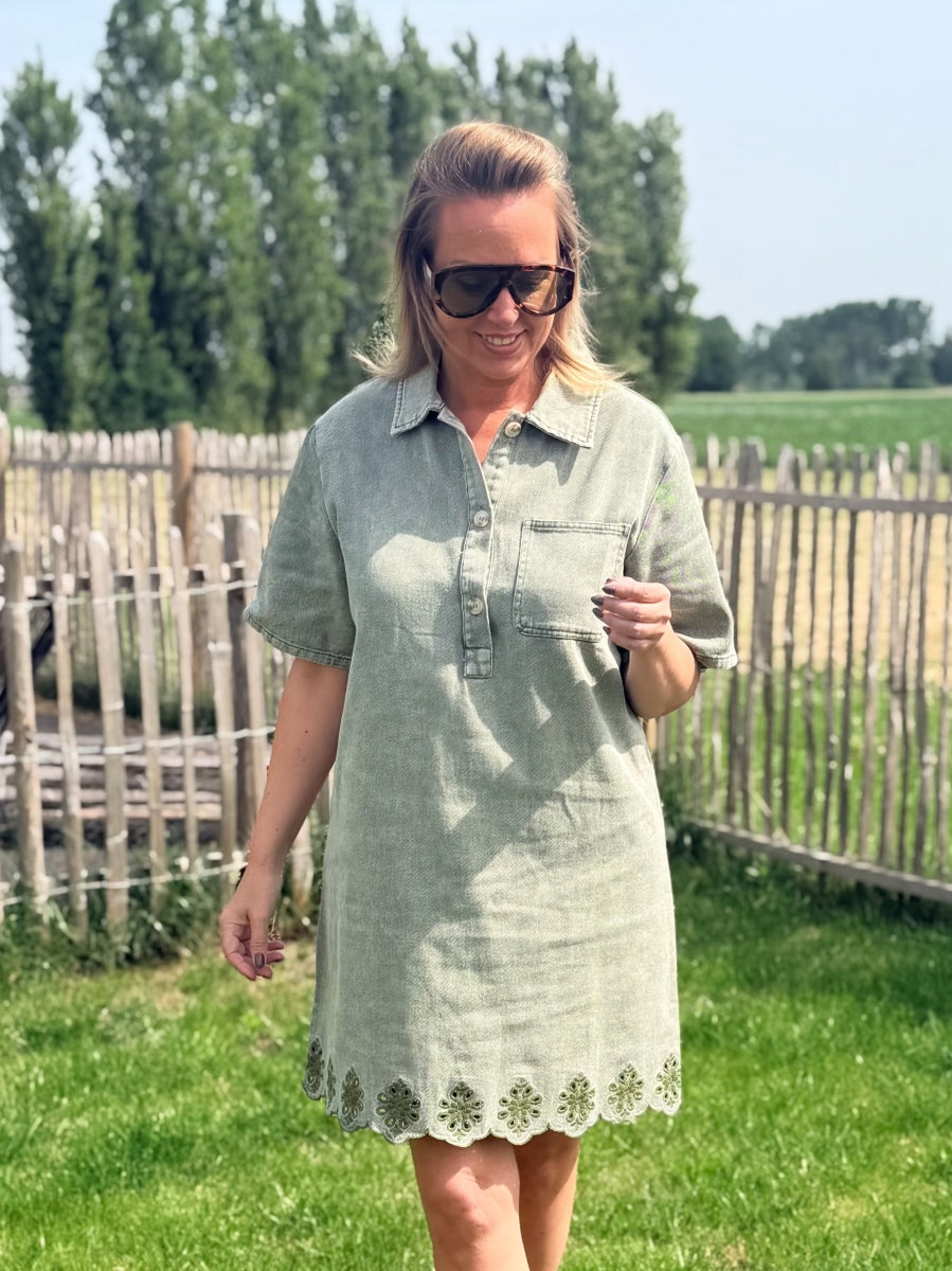 ESMEE JURK KAKI