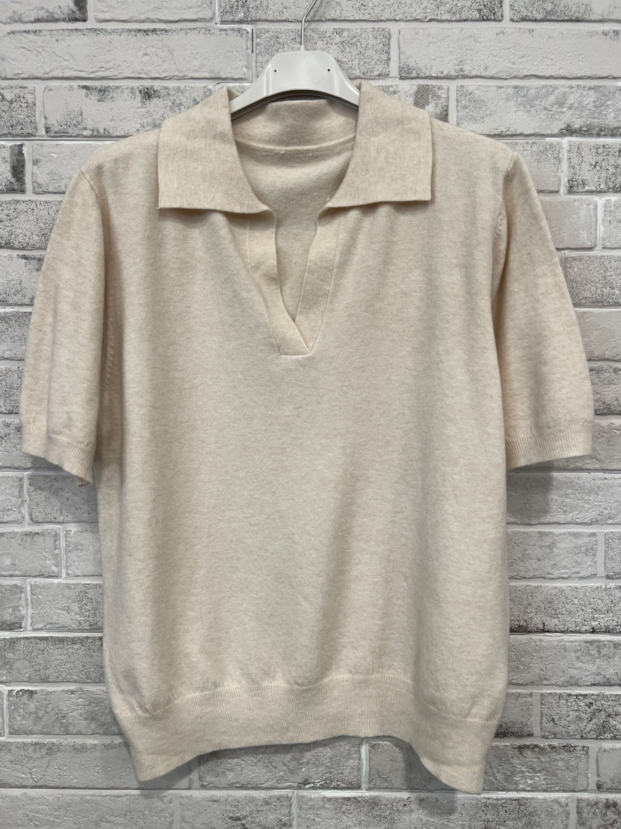 DERJA TU POLO TRUITJE MET OPEN V-HALS BEIGE