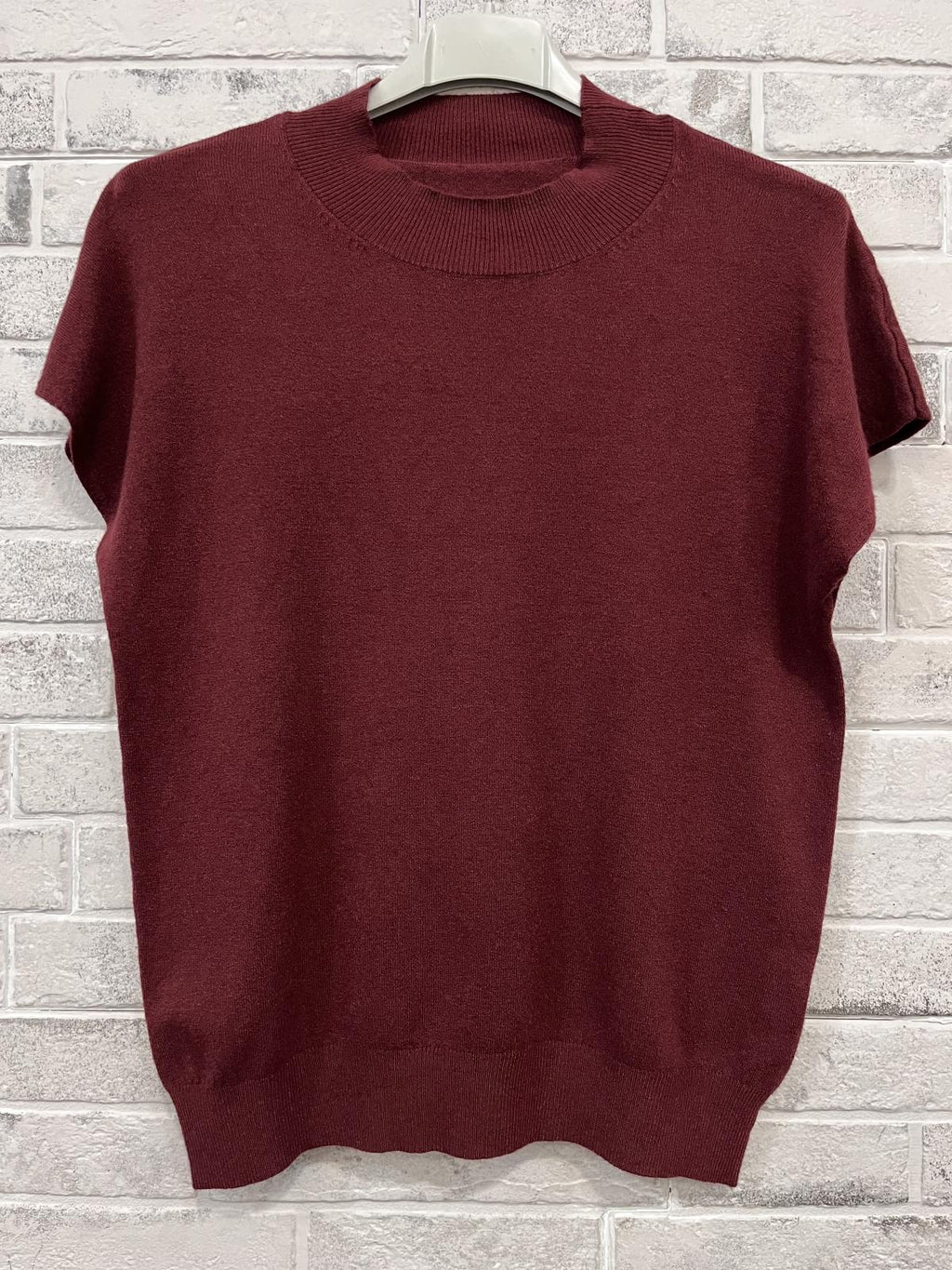 MAY-LYNN TU TRUITJE BURGUNDY