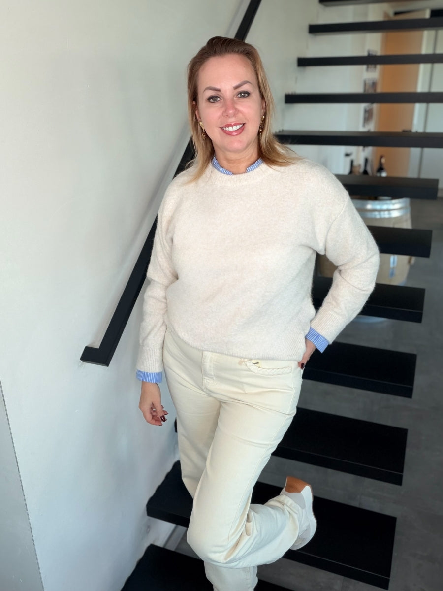 GINA BROEK ECRU MET GEVLOCHTEN DETAIL