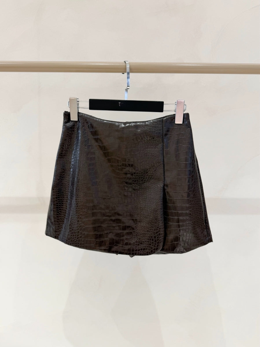 OILA CROC CHIC SKORT BRUIN