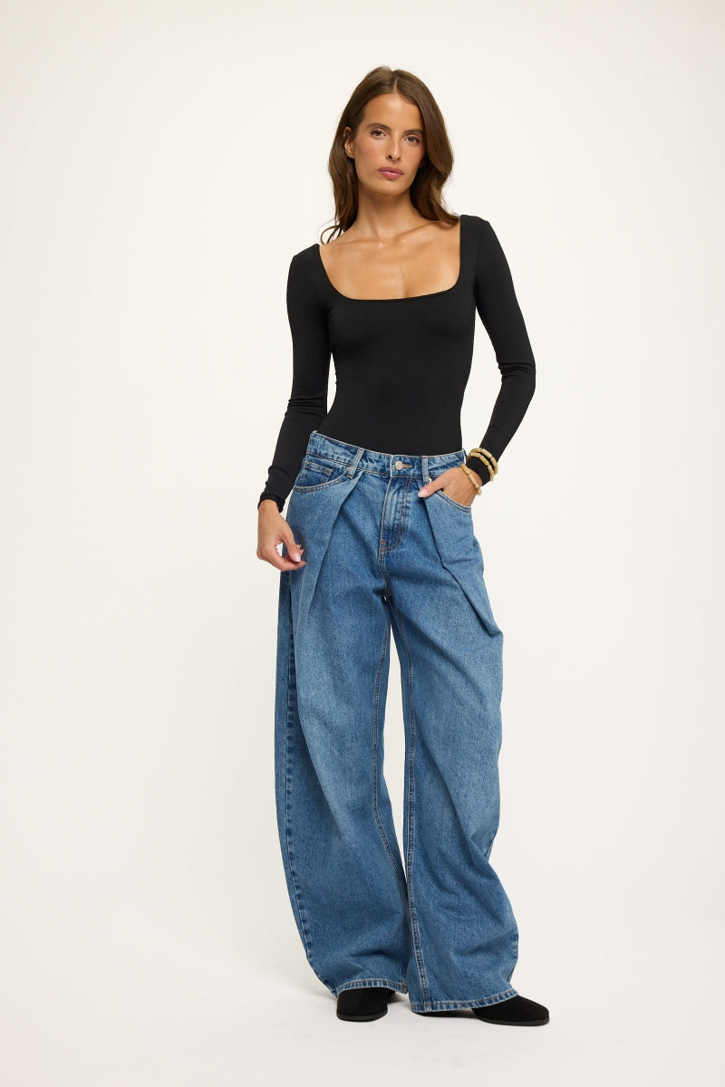 MIEKE BARREL JEANS MET PLOOIEN