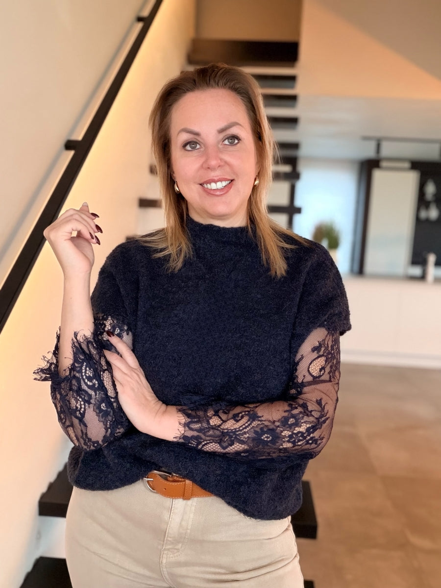 FEMKE TU PULL DONKER BLAUW