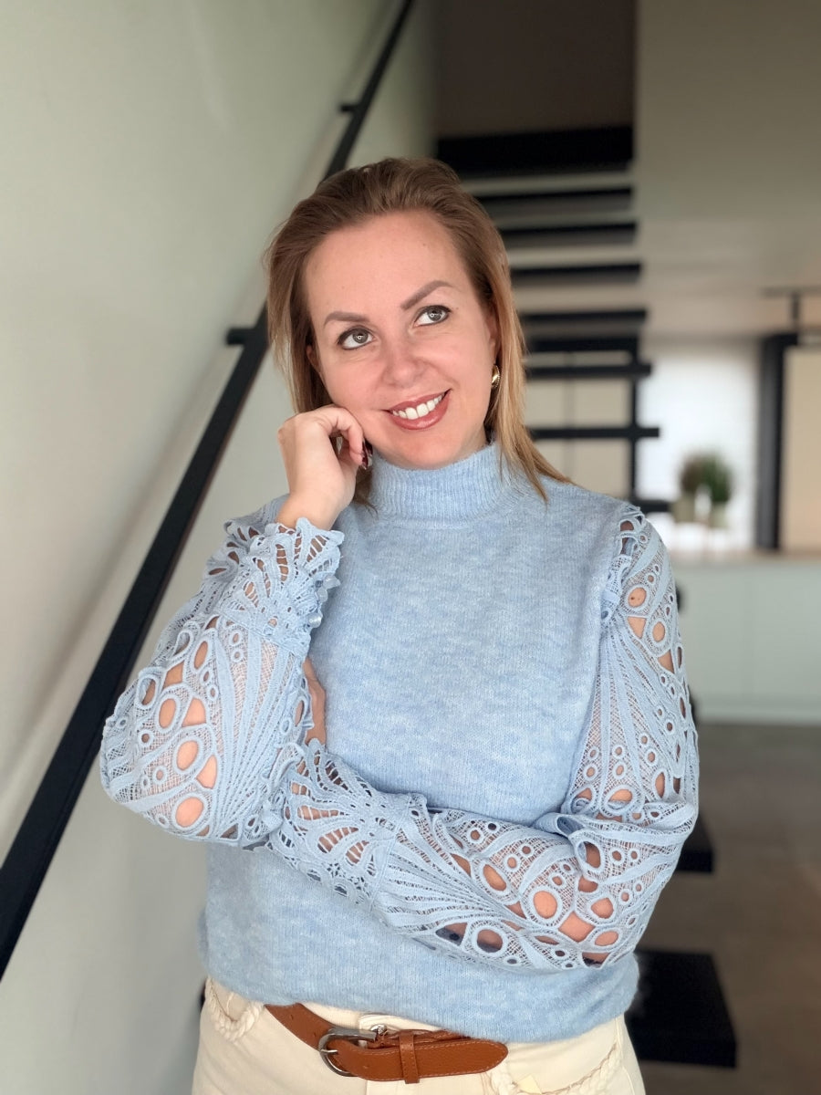 JULIA TU PULL BLAUW